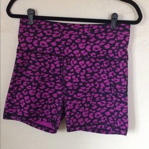 Lululemon groove short II high waisted 8 10 shorts